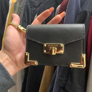 🎀 Michael Kors “Kinsley “ Accordion Card Holder
